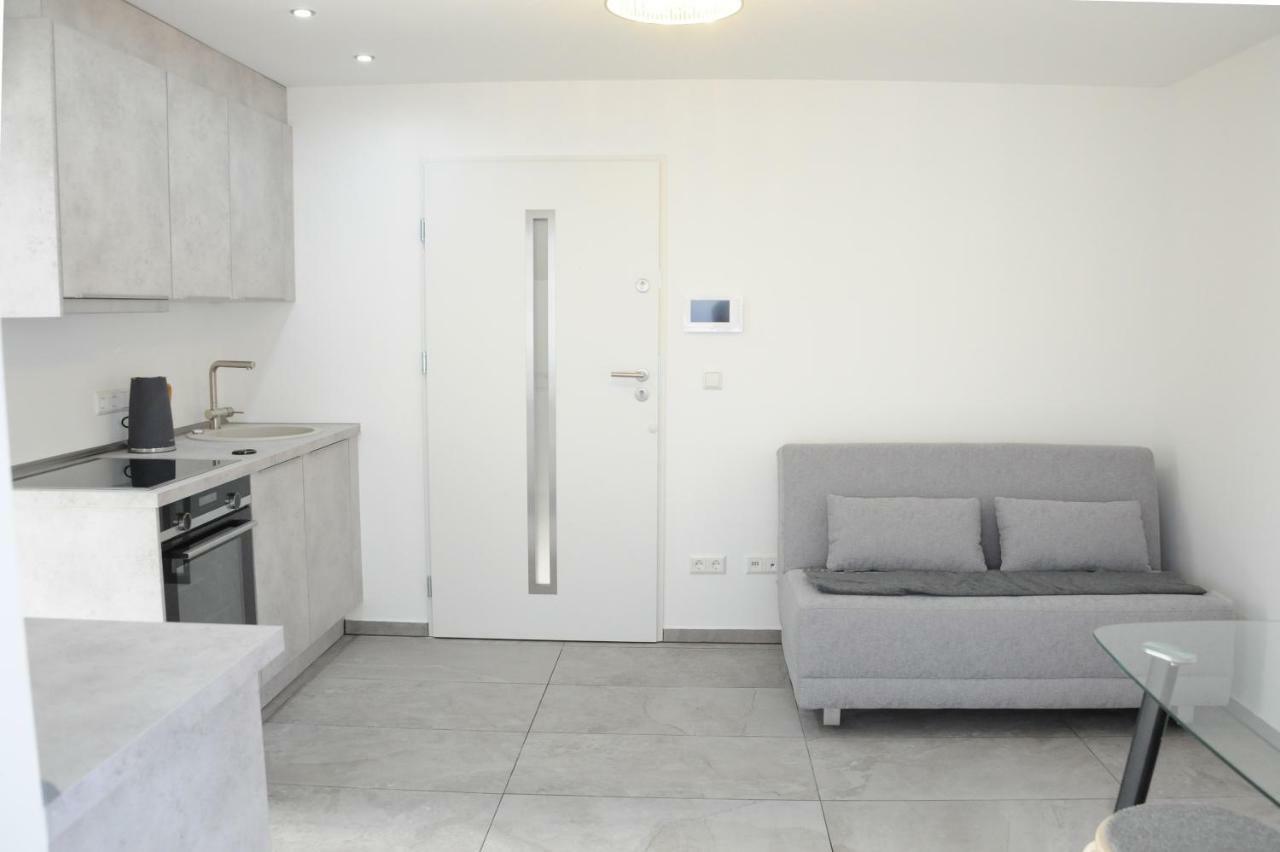 Kleine Studio-Wohnung, Kontaktloser Check-In Мекенбойрен Екстериор снимка